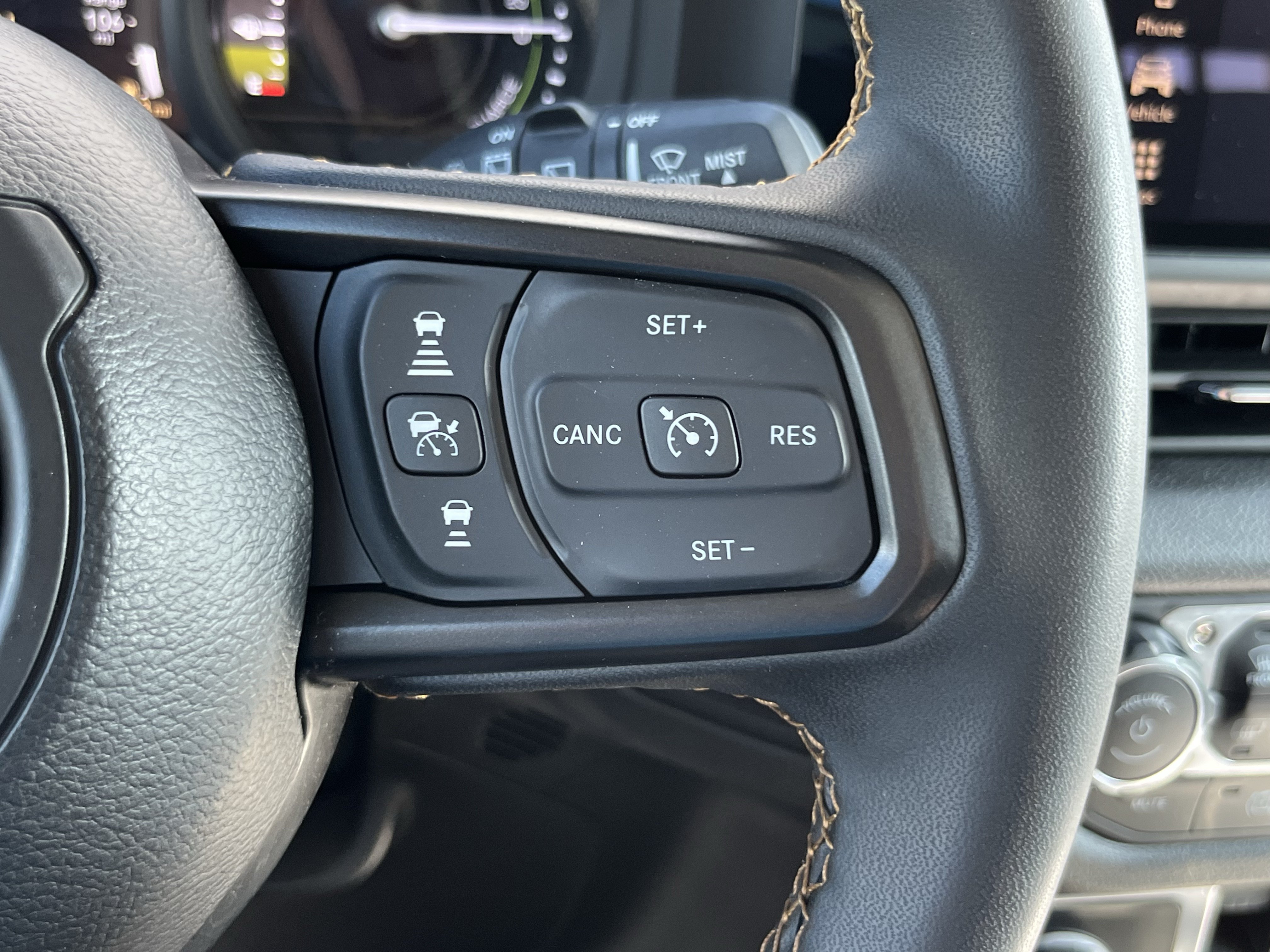 Used 2024 Jeep Wrangler Unlimited AWD/4WD image 21