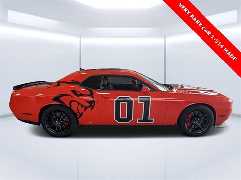 Used 2023 Dodge Challenger SRT Hellcat w/ Driver Convenience Group image 2