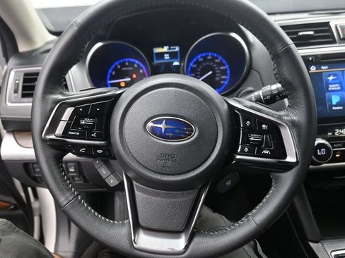 Used 2019 Subaru Outback 2.5i Touring AWD/4WD image 7