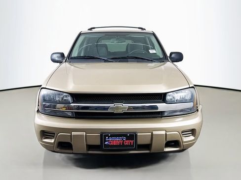 Used 2005 Chevrolet TrailBlazer LS w/ LS Preferred Equipment Group image 2