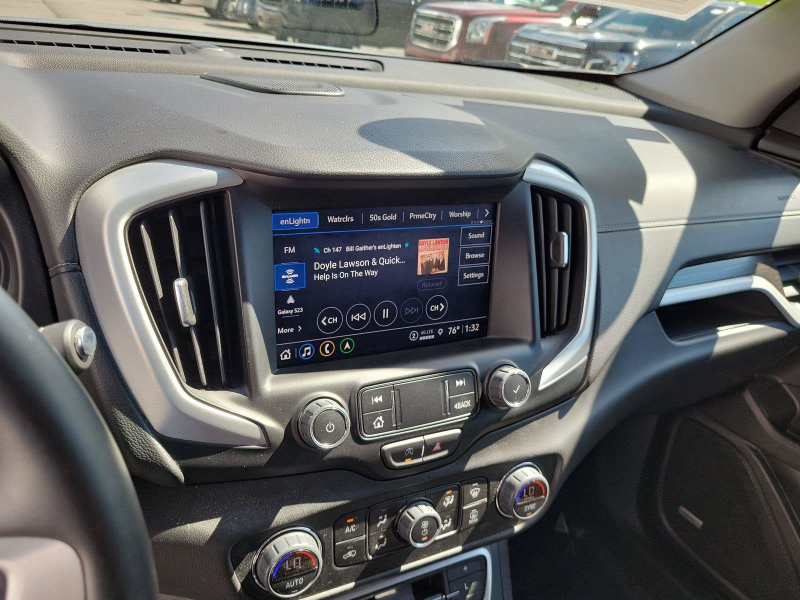 Used 2024 GMC Terrain SLT w/ Infotainment Package II AWD/4WD image 28