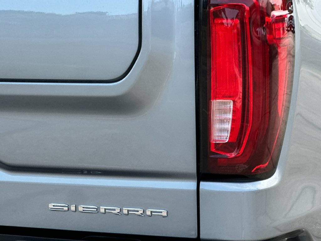 Used 2025 GMC Sierra 1500 Denali w/ Denali Reserve Package AWD/4WD image 26