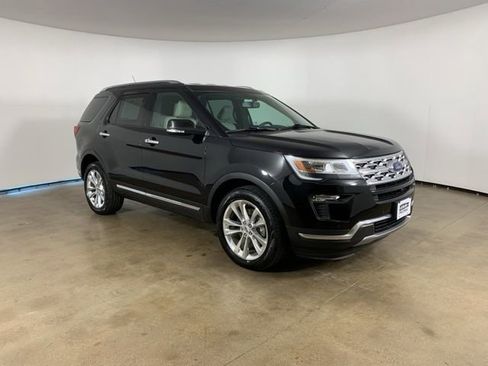 Used 2019 Ford Explorer Limited w/ Class III Trailer Tow Package AWD/4WD image 5