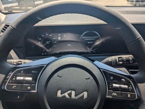 Used 2025 Kia Seltos SX w/ SX Sunroof Package image 17