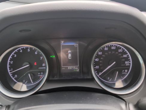 Used 2019 Toyota Camry LE w/ Convenience Package FWD image 20