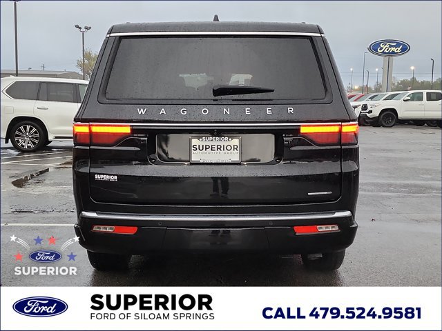 Used 2024 Jeep Wagoneer L Series II RWD image 5