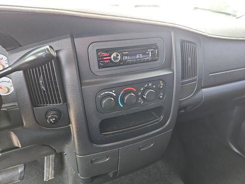 Used 2005 Dodge Ram 1500 Truck SLT w/ Trailer Tow Group image 16