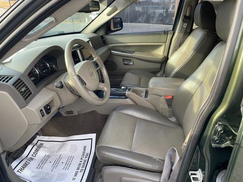 Used 2009 Jeep Grand Cherokee Laredo image 15