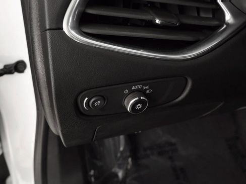 Used 2019 Chevrolet Malibu LT w/ LT Plus Package image 17