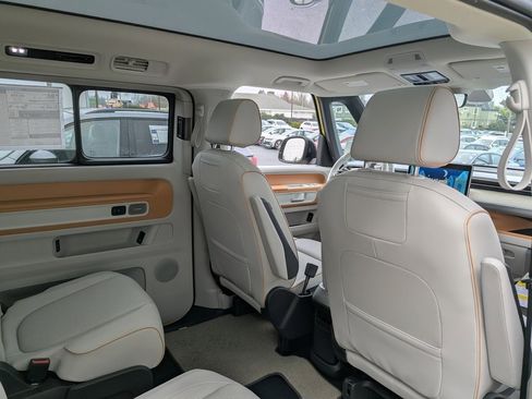 New 2025 Volkswagen ID. Buzz Pro S Plus image 37