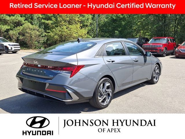 Used 2025 Hyundai Elantra Limited w/ Cargo Package FWD image 26