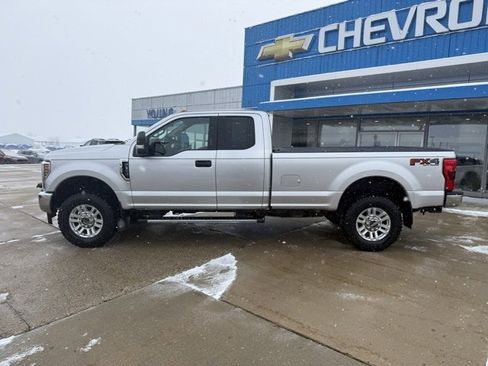 Used 2019 Ford F350 XLT w/ XLT Value Package image 2