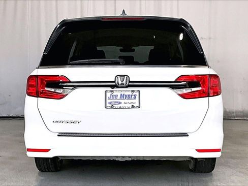 Used 2024 Honda Odyssey EX-L image 3