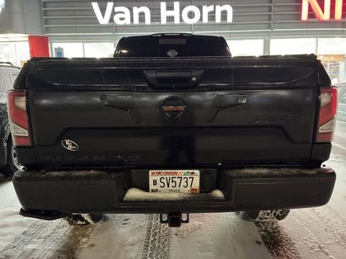Used 2020 Nissan Titan PRO-4X w/ Pro-4x Convenience Package image 10