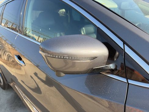 Used 2019 Nissan Murano SL w/ Cargo Package image 6