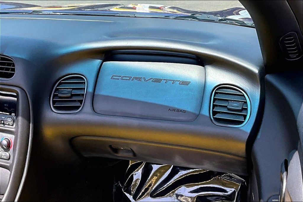 Used 1998 Chevrolet Corvette Convertible w/ Memory Pkg RWD image 22