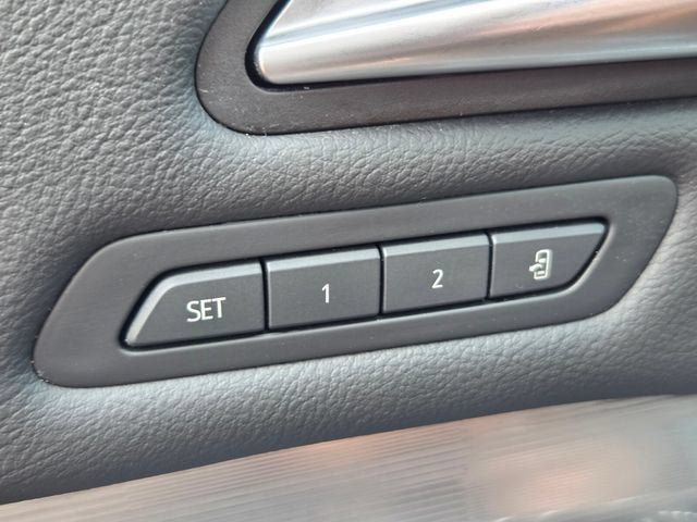 Used 2024 Cadillac XT4 Premium Luxury FWD image 30