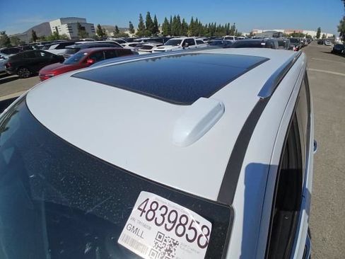 Used 2026 Chevrolet Suburban High Country AWD/4WD image 6