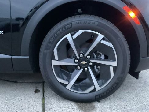 New 2026 Chevrolet Equinox EV LT image 22