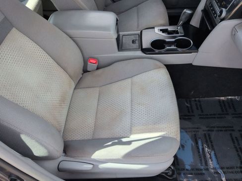 Used 2014 Toyota Camry LE image 16