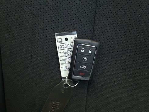 New 2025 Jeep Grand Cherokee L Altitude image 35