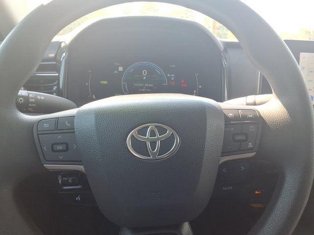 Used 2025 Toyota Camry LE w/ Convenience Package FWD image 21