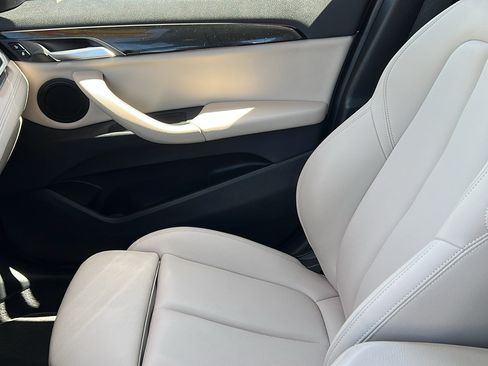 Used 2020 BMW X1 xDrive28i w/ Convenience Package AWD/4WD image 19