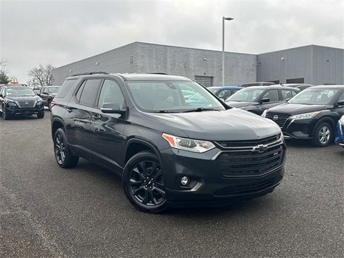 Used 2021 Chevrolet Traverse RS w/ LPO, Cargo Package image 2