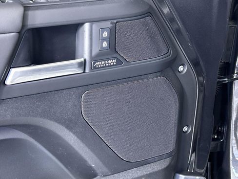 New 2025 Land Rover Defender 130 X-Dynamic SE image 22