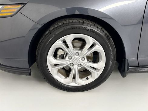 Certified 2025 Honda Accord LX image 30