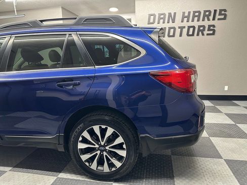 Used 2017 Subaru Outback 2.5i Limited image 11