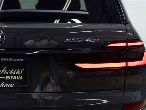 New 2026 BMW X7 xDrive40i image 11