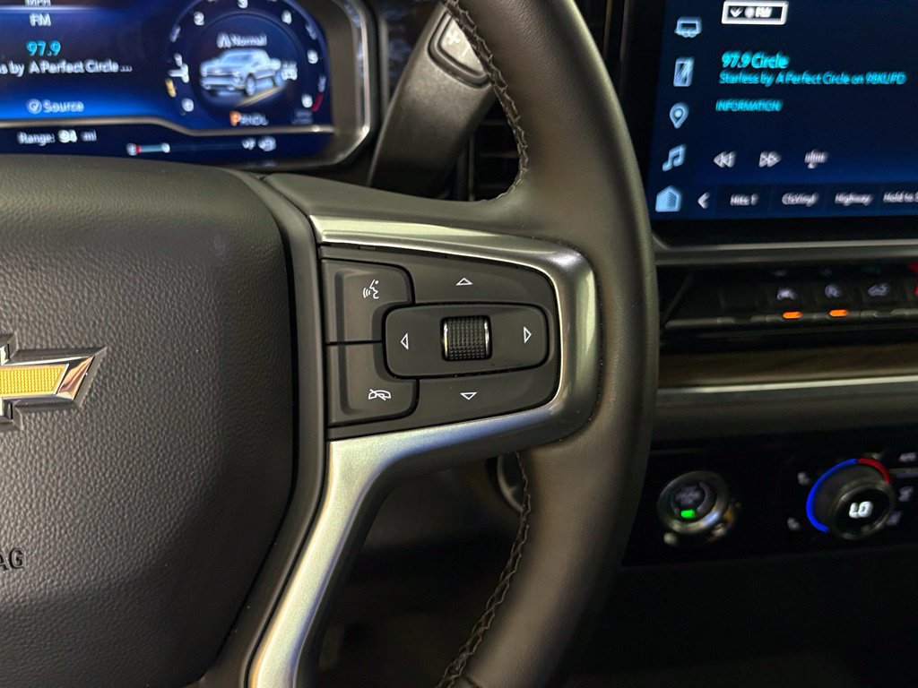 Used 2023 Chevrolet Silverado 1500 LT AWD/4WD image 20