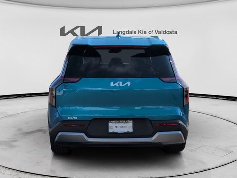 New 2026 Kia EV9 Wind image 8