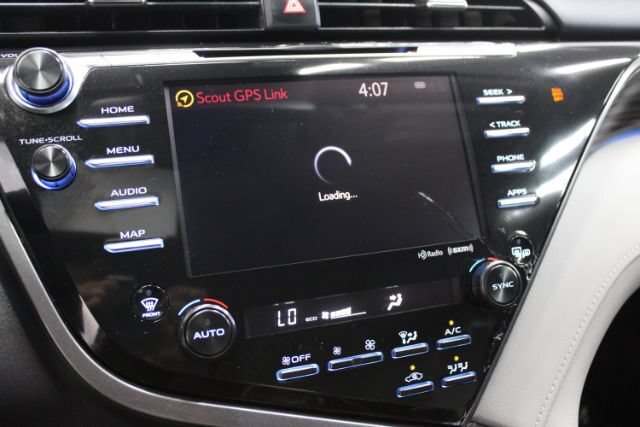 Used 2019 Toyota Camry XLE FWD image 16