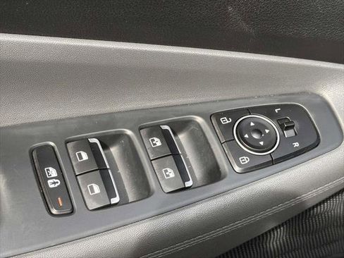 Used 2022 Hyundai Santa Fe SEL image 11