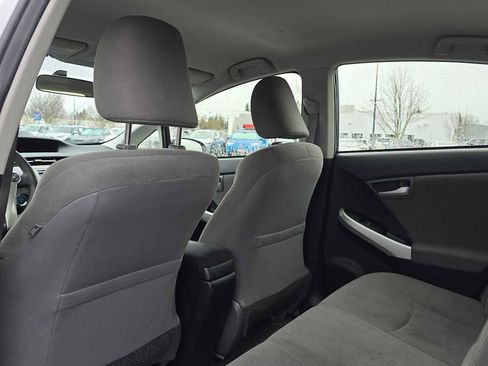 Used 2014 Toyota Prius Three image 21