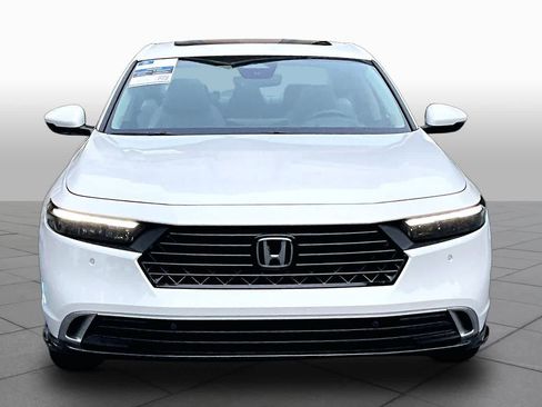 Used 2023 Honda Accord Touring image 4