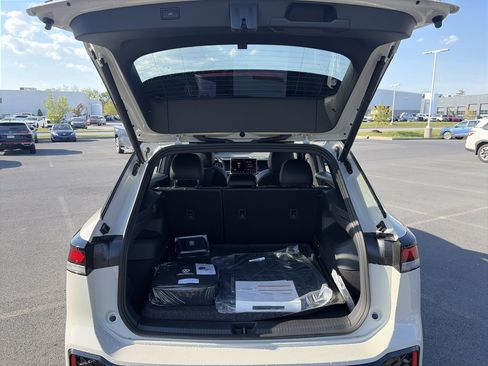 New 2026 Volkswagen Tiguan SE R-Line AWD/4WD image 20