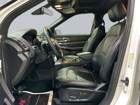 Used 2017 Ford Explorer Limited w/ Equipment Group 301A AWD/4WD image 26