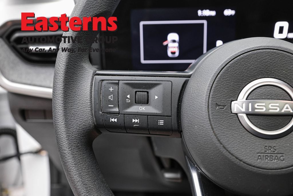 Used 2025 Nissan Kicks SV w/ SV Premium Package AWD/4WD image 15