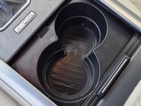 Used 2012 Lincoln MKS FWD image 52