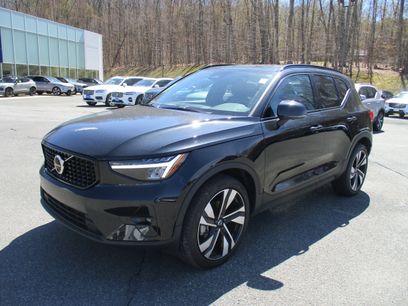 Used 2023 Volvo XC40 B5 Plus w/ Driver Assist Package