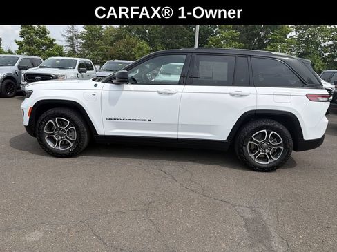 Used 2023 Jeep Grand Cherokee Trailhawk w/ Luxury Tech Group III AWD/4WD image 2