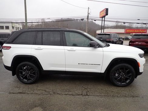New 2025 Jeep Grand Cherokee Limited w/ MOPAR Finishing Package image 8