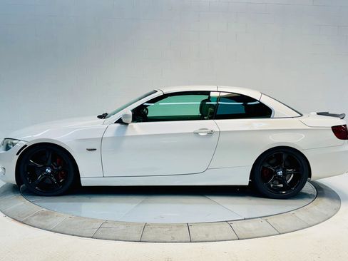 Used 2011 BMW 335i Convertible RWD image 1