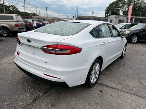 Used 2019 Ford Fusion SE FWD image 6