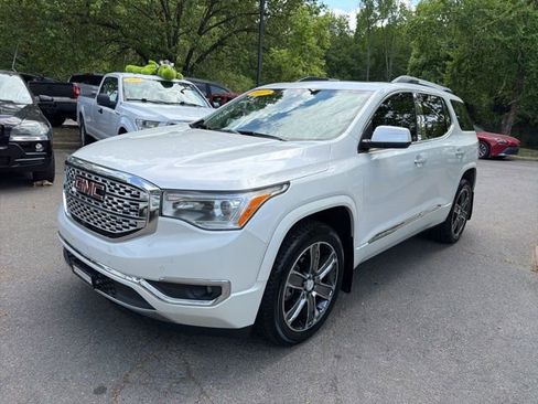 Used 2017 GMC Acadia Denali w/ Technology Package AWD/4WD image 3