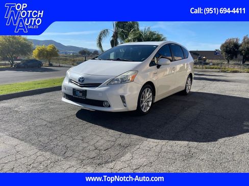 Used 2012 Toyota Prius V Five image 1