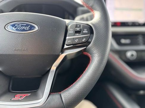 Certified 2025 Ford Explorer ST image 33